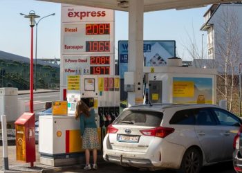 Énergie: Face à la flambée des prix du carburant, l’Europe décide de puiser dans ses réserves de diesel
