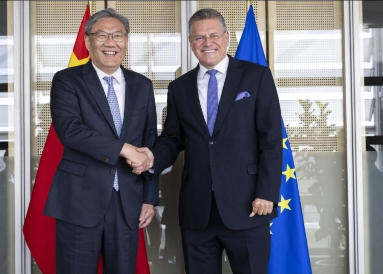 Déficit commercial record : l’Europe cherche à rééquilibrer ses échanges avec la Chine